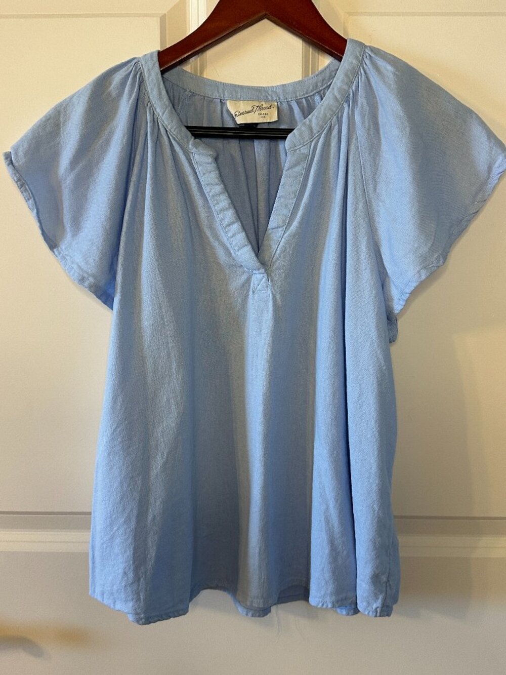 Universal Thread Linen Blend Blue V Neck Flutter Sleeve Blouse Relaxed Medium
